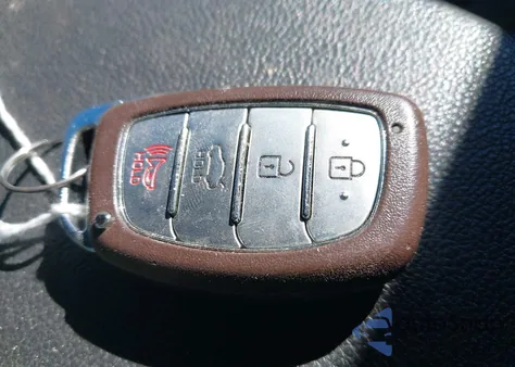 2018 Hyundai Elantra Value Edition z USA, uszkodzony, nr VIN 5NPD84LF6JH373324